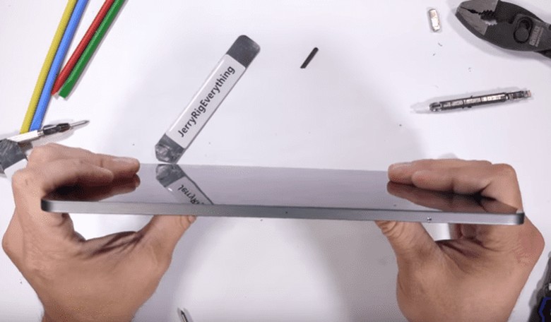 Apple Confirms They're Shipping Out Bent iPad Pros, But Says It's Nothing to Worry About