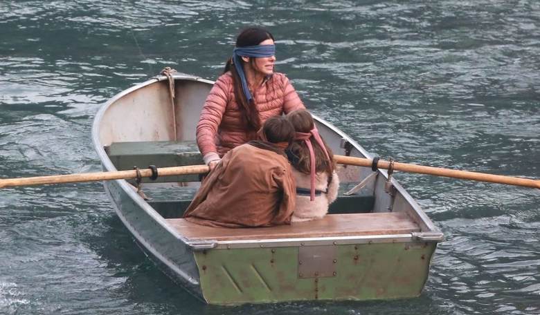 'Bird Box Challenge' Has People Performing Everyday (and Dangerous) Tasks While Blindfolded