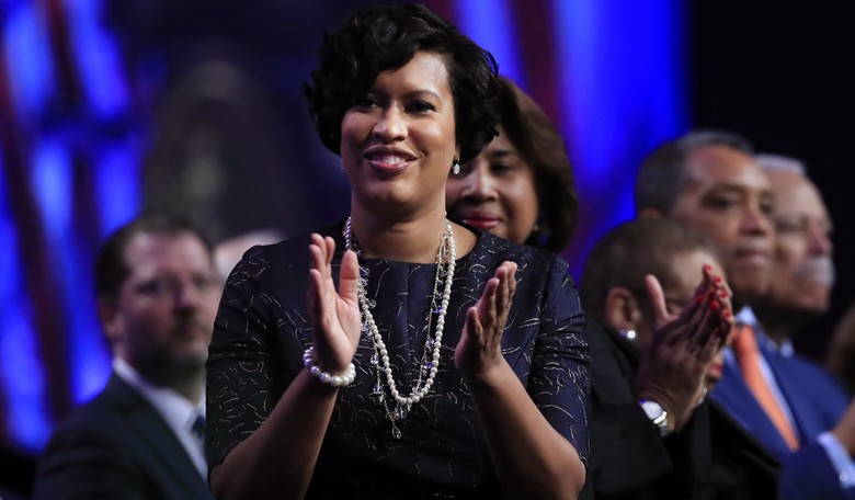 D.C. Mayor Wants to Mobilize the National Guard to Deal With Illegal Aliens Bused From the Border