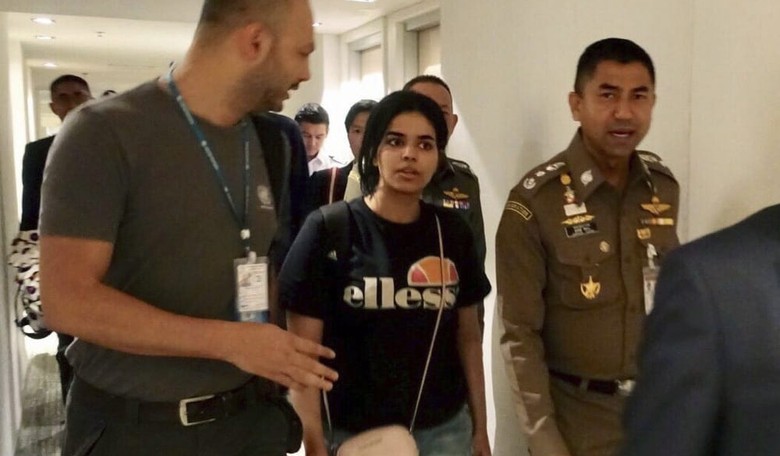 Warning Her Life Is in Danger for Renouncing Islam, Saudi Pleads for Australia Asylum