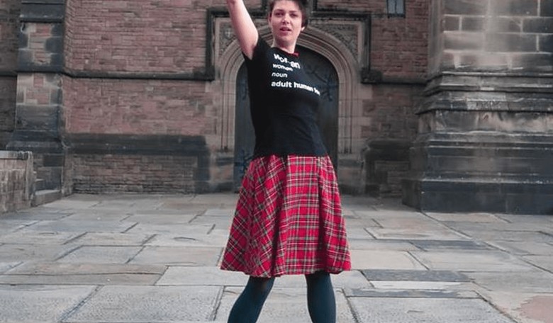 Feminist Mom Booted From Bar Over T-Shirt With the Definition of 'Woman'