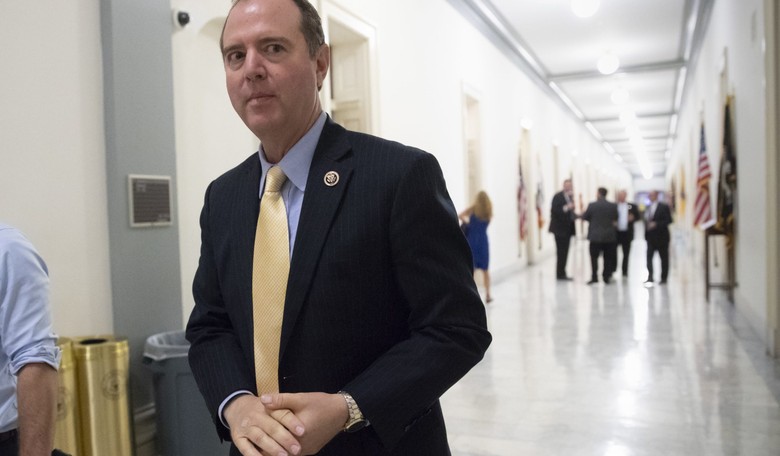Schiff Reopens Intel Panel Probe into Russia-Trump, Gives Mueller Past Interview Transcripts