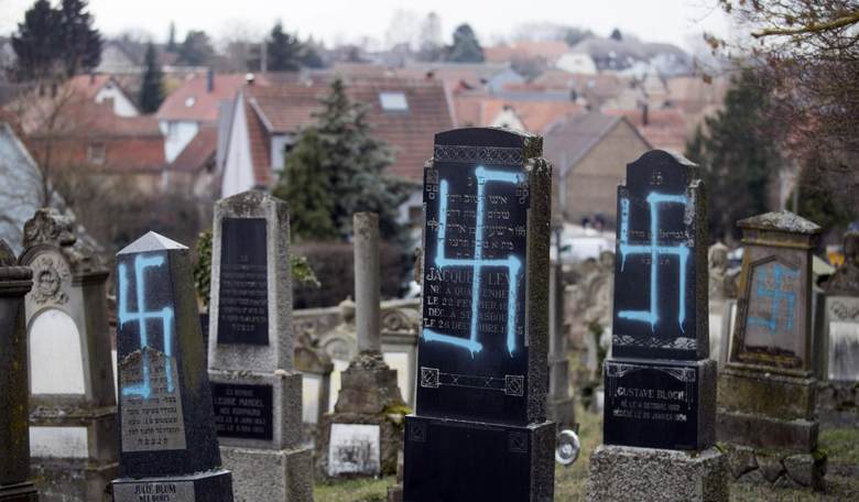 Anti-Semitism ‘Very Strong’ on Both Left and Right, Holocaust Expert Says