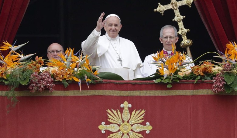 The Political Pope: Francis to Hold Closed-Door Mass for Migrants