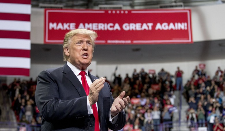 Top Ten Moments From Trump's Campaign Rally in Green Bay, Wisconsin