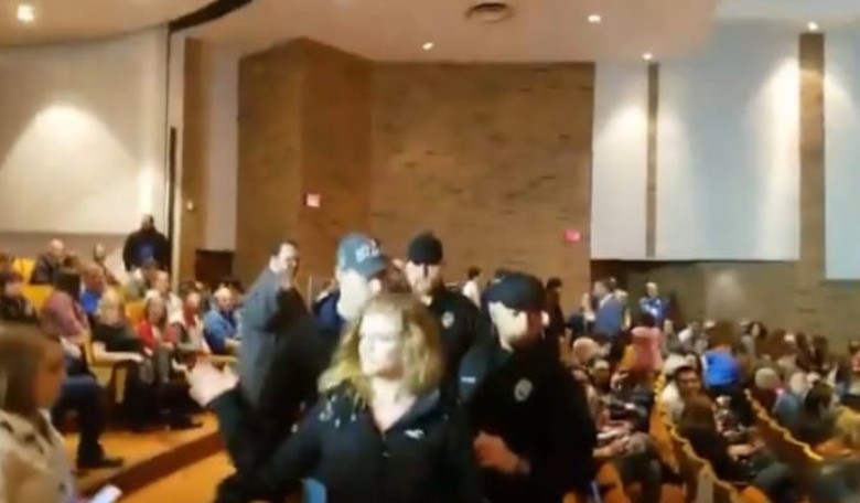 Conservative Journalist Ejected from Bernie Sanders Town Hall in Ohio