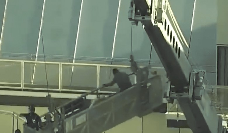 VIDEO: Terror at 800 Feet
