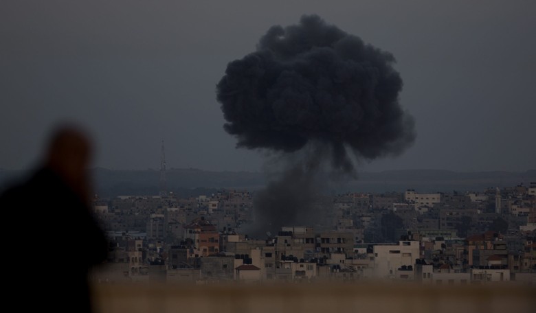 The Morning Briefing: U.S. Sends Muscle to Middle East After Word Spreads of Possible Iran Attack