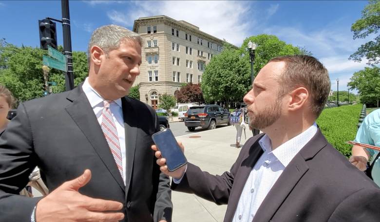 Democratic Presidential Candidate on Abortion Bans: ‘We’re Losing’