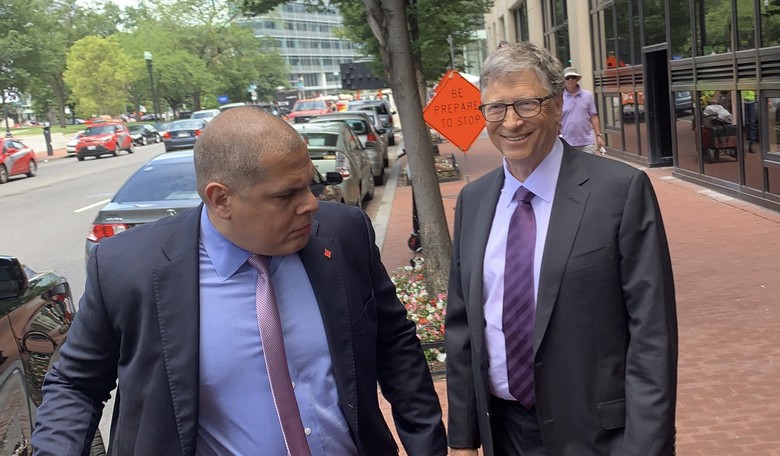 Bill Gates and Elon Musk: The Battle of the Climate Change Hypocrites