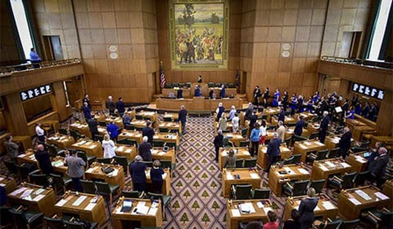 Oregon Governor Threatens to Send State Police to Round Up Republicans after Walk-Out over Cap-and-Trade Stalemate