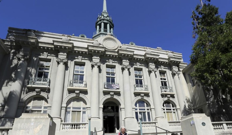 Berkeley Adopts Gender Neutral Language, Bans Terms 'Manhole' and 'Fireman'
