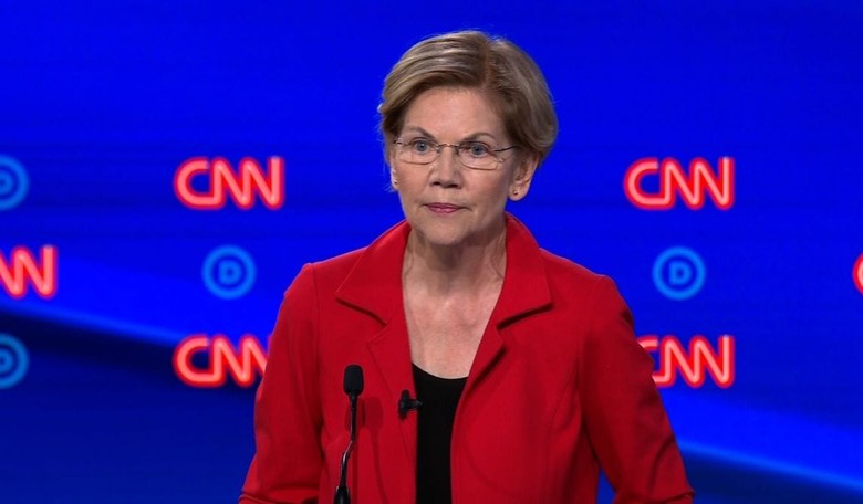 Warren and Sanders Support Decriminalizing Illegal Border Crossings, Rivals Object