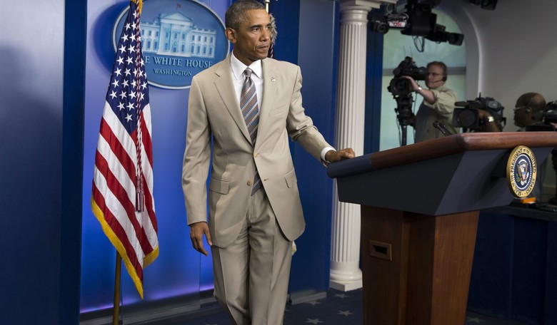 14 Real Obama Scandals That Have Nothing to do with His Wearing a Tan Suit