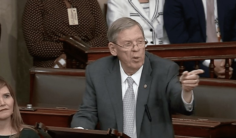Outgoing GOP Senator to Congress: America Won't 'Exist Much Longer' Without Bipartisanship