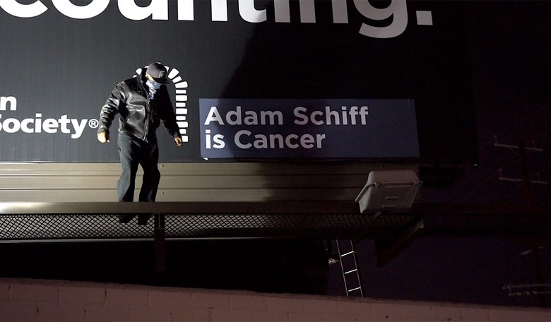 REKT: Street Artist Sabo Blasts Impeachment 'Hoax' — 'Adam Schiff Is Cancer'