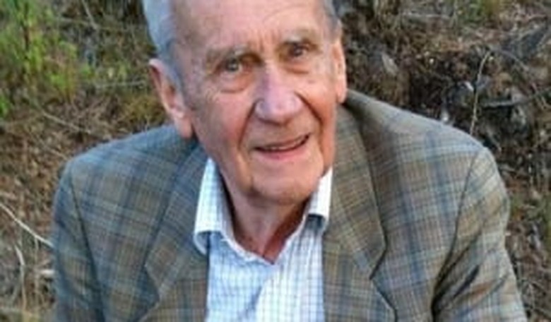 Christopher Tolkien, Son of 'The Lord of the Rings' Author, Dies at 95
