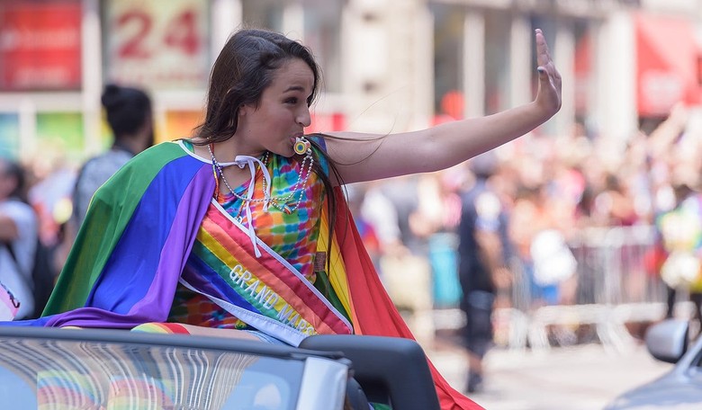Transgender Surgery Scars Are 'Beautiful,' Jazz Jennings' Mom Says
