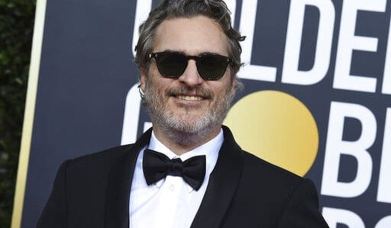 Joaquin Phoenix Urges Celebrities Not to 'Take Private Jets' to Award Shows