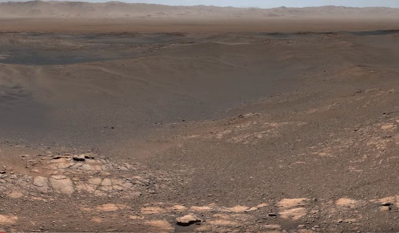 WATCH: Mars Curiosity Rover Snaps 1.8 Billion-Pixel Panorama of Martian Surface
