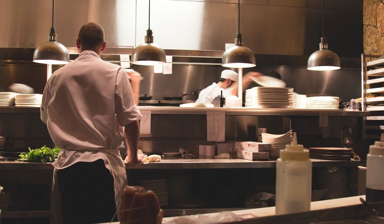 Rich Socialist Restaurant Owner Lays Off Hundreds of Workers Due to Coronavirus Outbreak