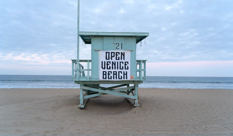 Conservative Street Artist Sabo Strikes Again With Campaign to End Quarantine