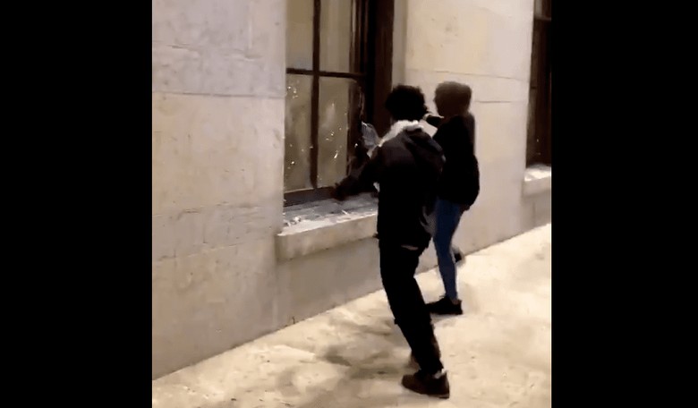 Violent Rioters Breach Ohio Statehouse, Breaking Windows and Entering Building to Protest Death of George Floyd