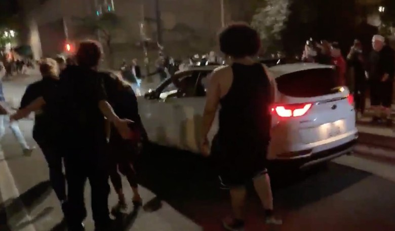 Portland Rioters Surround Car and Driver Shoots His Way Out