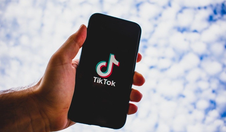 Banning TikTok Is a First Amendment Infringement, and a Total Gift To Facebook