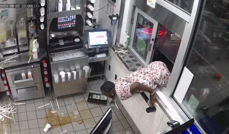 Florida Man Friday: Ever Been So Drunk You Assaulted a Restaurant?