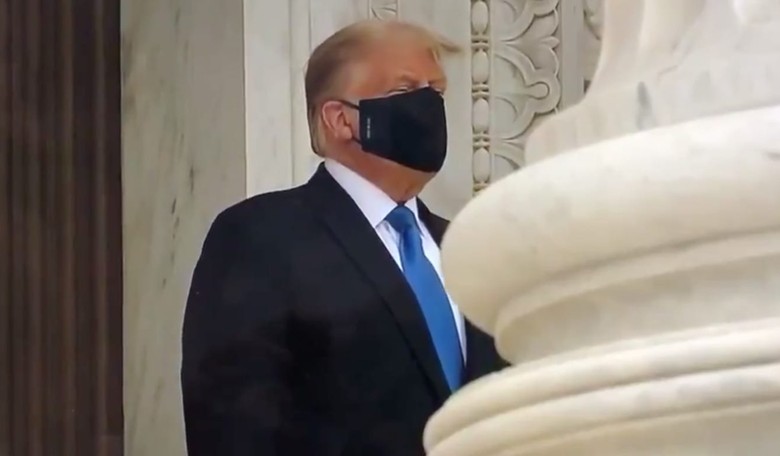 'Grief-Stricken Mourners' Screech, Boo and Chant as President Trump and Melania Pay Respects to RBG