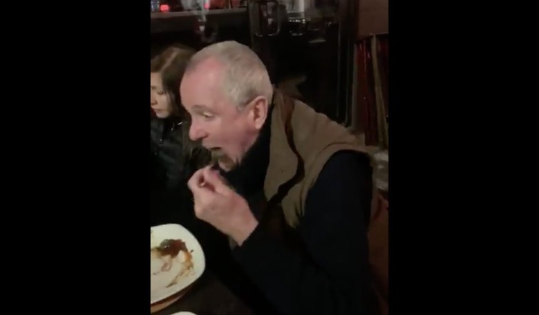 Brutal: Watch a New Jersey Woman Confronting the Governor Eating Out With His Maskless Family