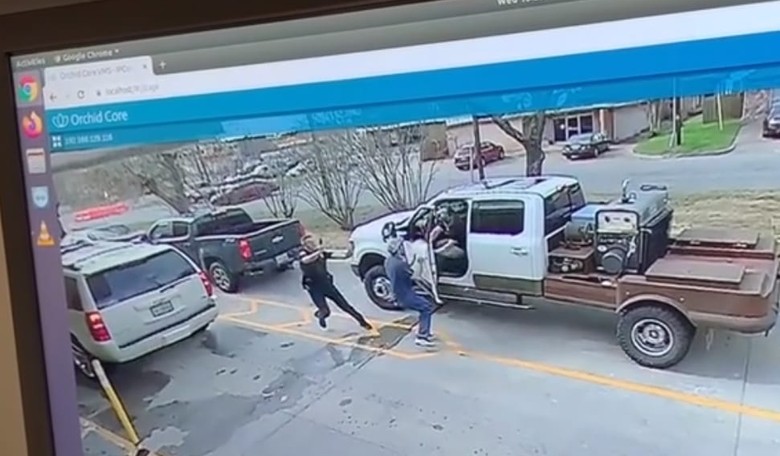 Chicken-Fried Hero: Texas Chick-fil-A Customer MacGyvers His Pickup Door Into a Crime-Stopping Weapon