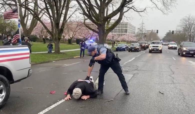 Armed Antifa Attack 'Freedom Rally' at Oregon's Capitol and Police Only Help When Old Man Pulls Gun on Attackers
