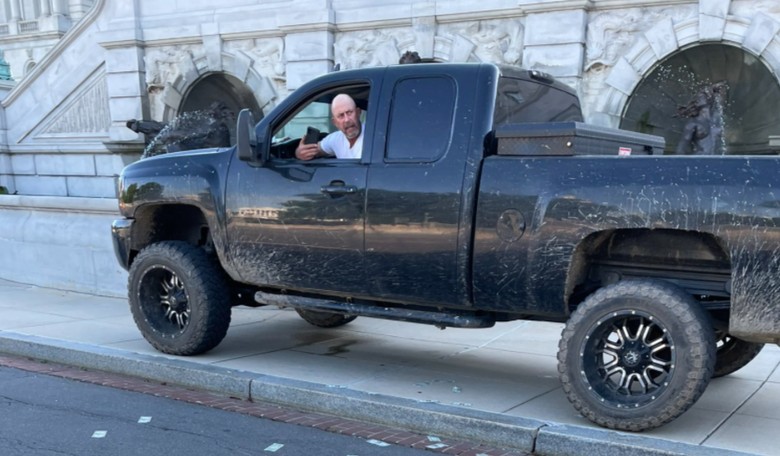 'Active Bomb Threat' Roils U.S. Capitol. Suspect Claims Multiple Bombs Planted Around D.C. [UPDATED WITH NEW AUDIO]