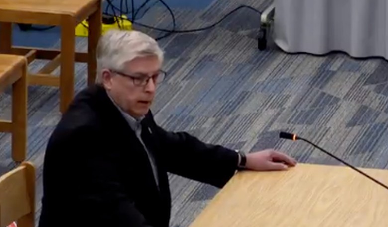 [VIDEO] Parents Cheer Ohio Mayor Who Told School Board to 'Resign or Be Charged' Over Pornographic Lessons