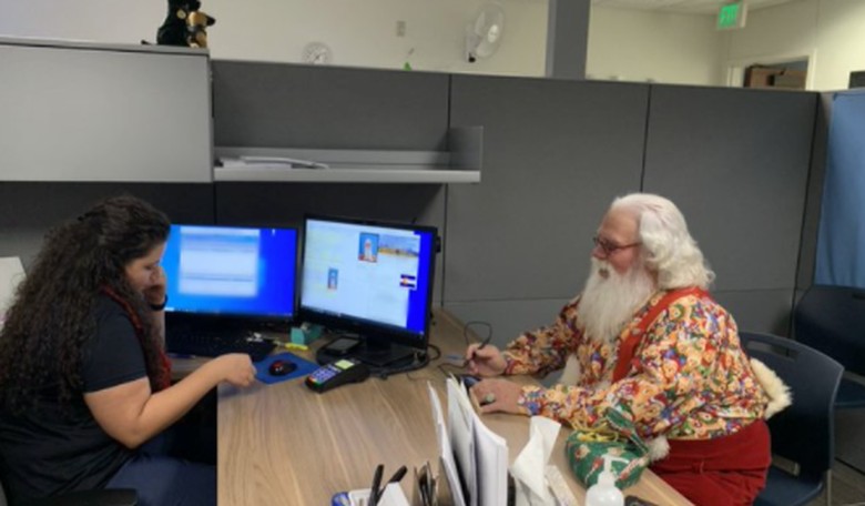Santa Gets a Pistol Permit. Liberals Go Nuts.