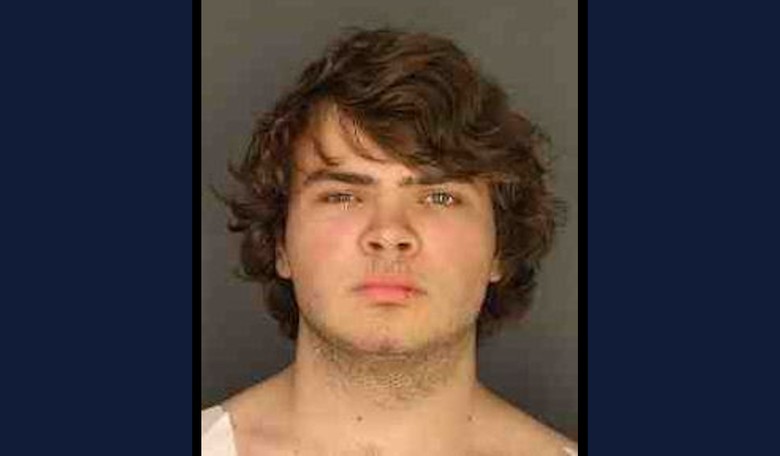 Mad Vax, Yo: Buffalo Shooter Was a Left-Leaning COVID Nazi, Wore Hazmat Suit to School