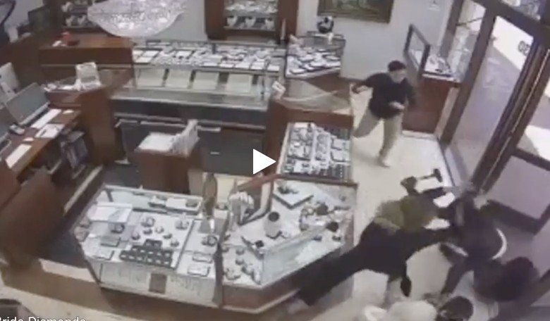 WATCH: Jewelry Store Owner's Children Fight Off Smash-and-Grab Robbers