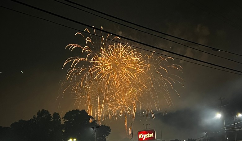 [WATCH] Fireworks Warehouse Explodes, Upending Fourth of July Plans