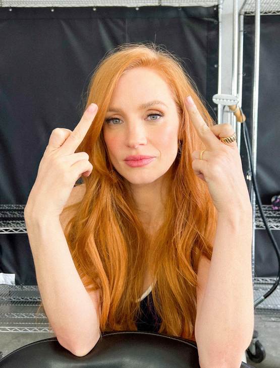 Jessica Chastain July 4 Finger