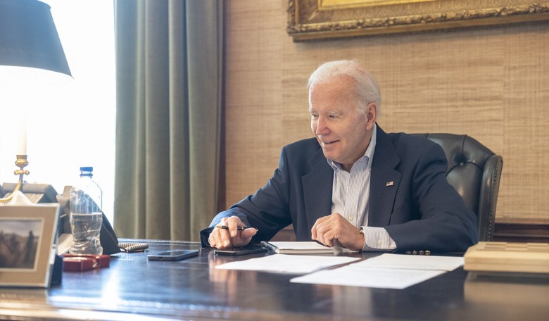 Is This Biden Photo Staged? Is He Really ‘Busy’ While Quarantining?