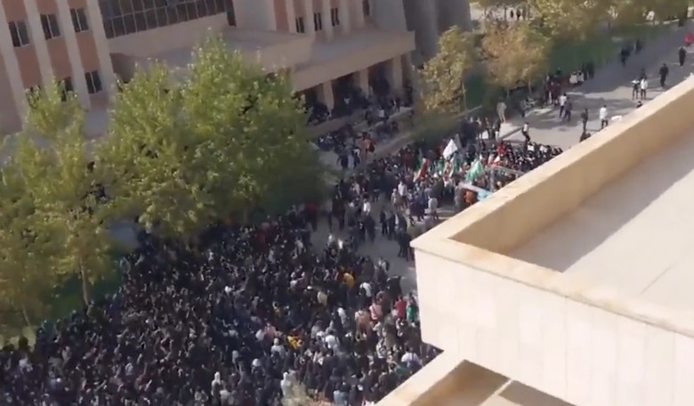 Iran's Revolutionary Guards Commander Says 'Saturday Is the Last Day' of Protests