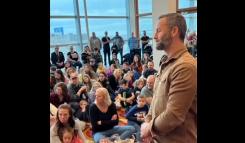 Kirk Cameron’s Story Hour Is a MASSIVE Success