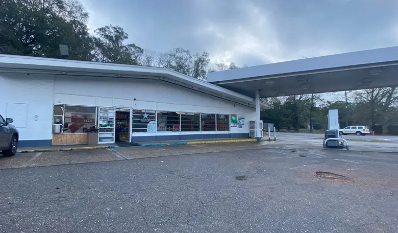 Free Willy! Human, er, Member Found at Gas Station