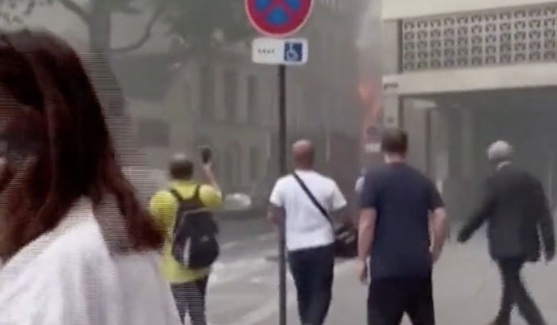 Huge Explosion Rocks Paris, Over 35 Injured