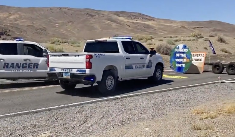 The Most Satisfying Thing You'll See This Month: Rangers Demolish Loathsome Climate Activists' Roadblock