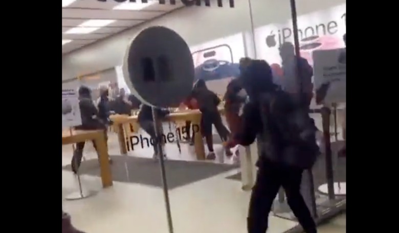 Widespread Mass Looting Overnight in Philly