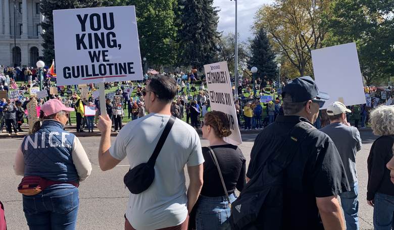 Rain, Tear Gas > Violent 'No Kings' Militants Outside Portland ICE HQ 