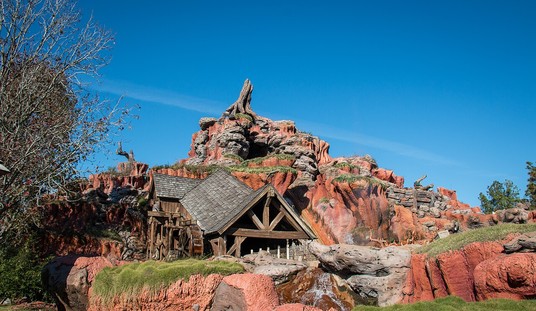 Disney Imagineer Tries to Rewrite Splash Mountain History, but Fans Have the Receipts